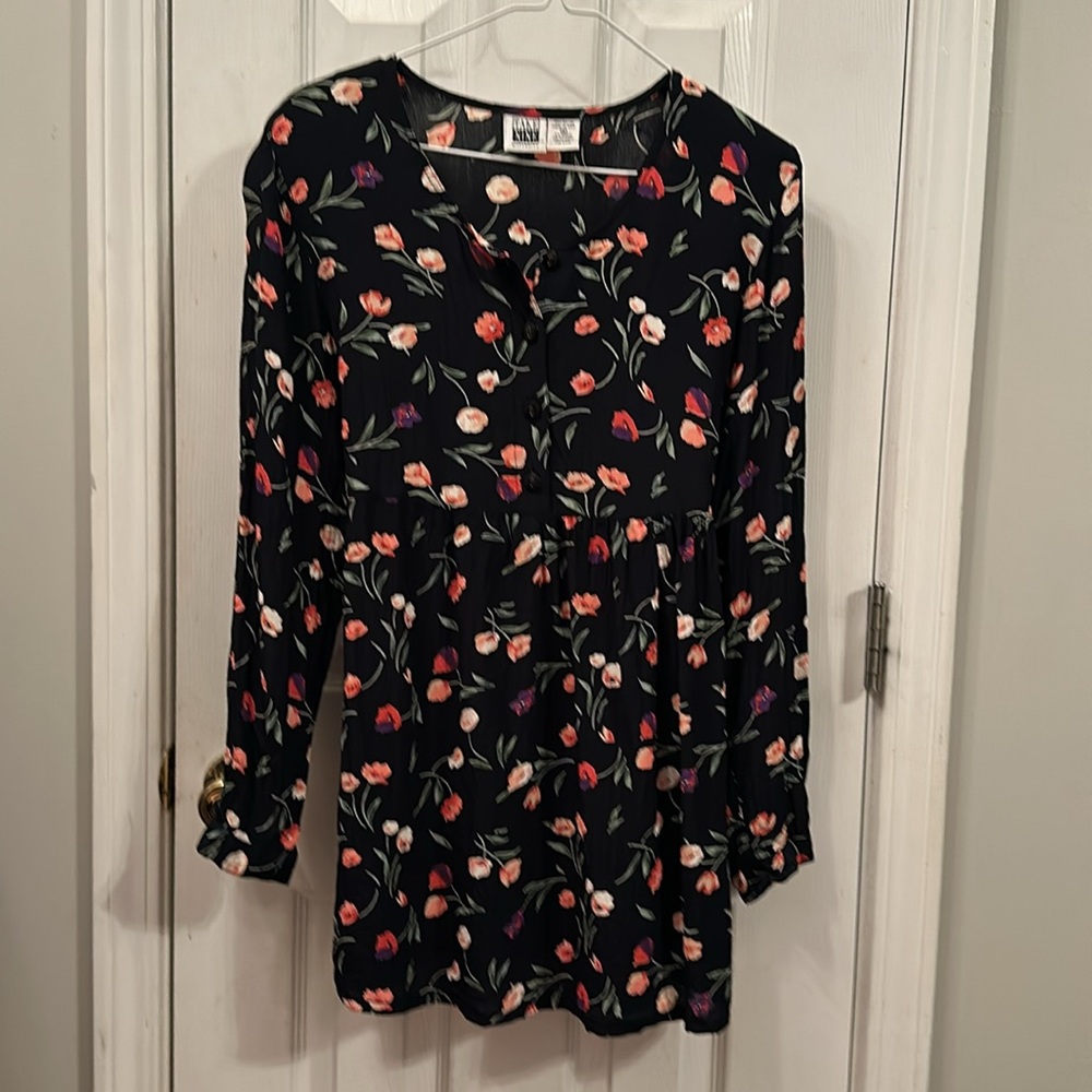 Take Nine Maternity Floral Shirt size Small